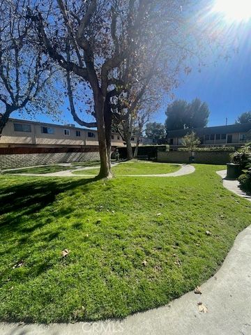 17045 Roscoe 14, Northridge, CA 91325