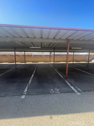 17045 Roscoe 14, Northridge, CA 91325