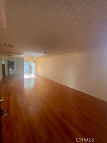 17045 Roscoe 14, Northridge, CA 91325