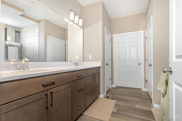 4994 Shadow Hawk Drive, Green Twp, OH 45247