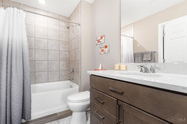 4994 Shadow Hawk Drive, Green Twp, OH 45247