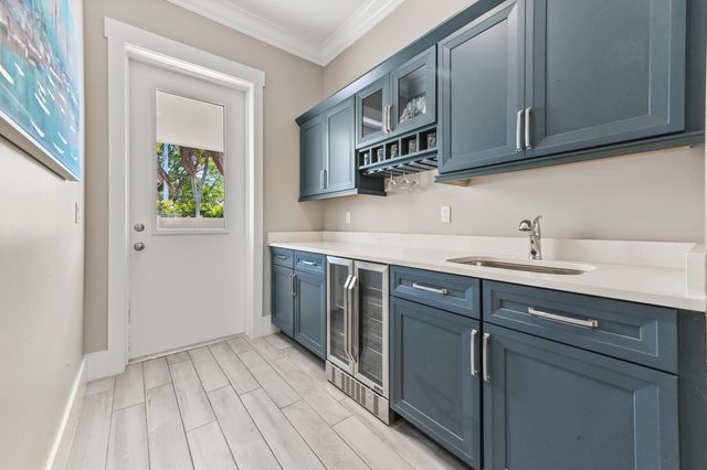 443 SE Dolphin Drive, Stuart, FL 34996