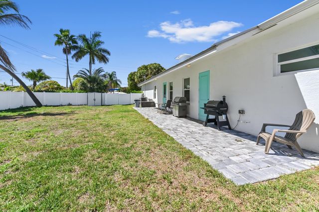 443 SE Dolphin Drive, Stuart, FL 34996