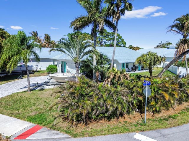 443 SE Dolphin Drive, Stuart, FL 34996