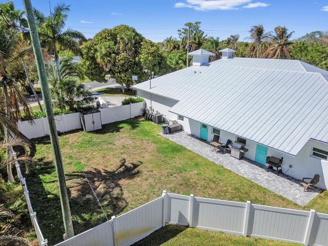 443 SE Dolphin Drive, Stuart, FL 34996