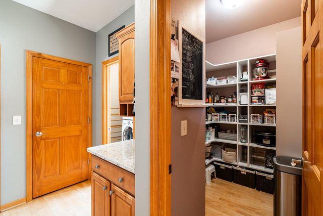 1288 Northview DRIVE, Oconomowoc, WI 53066