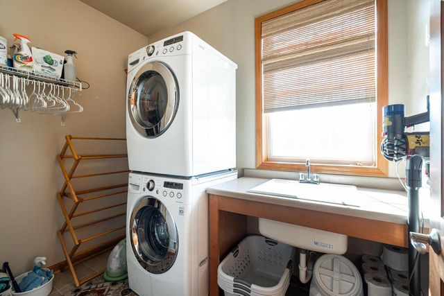 1288 Northview DRIVE, Oconomowoc, WI 53066