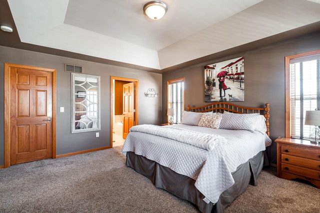 1288 Northview DRIVE, Oconomowoc, WI 53066