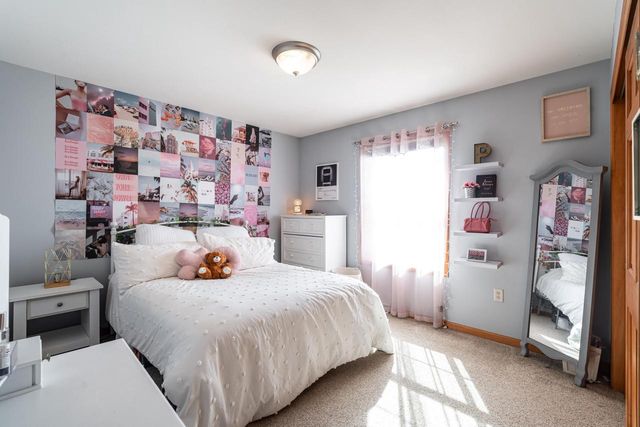 1288 Northview DRIVE, Oconomowoc, WI 53066