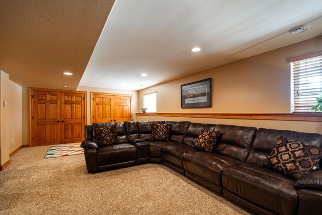 1288 Northview DRIVE, Oconomowoc, WI 53066