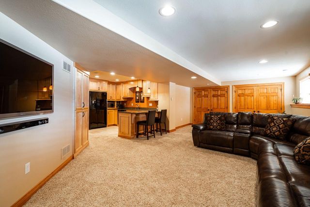 1288 Northview DRIVE, Oconomowoc, WI 53066