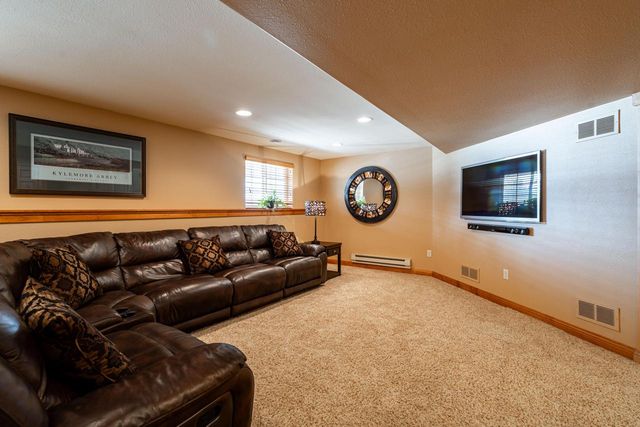 1288 Northview DRIVE, Oconomowoc, WI 53066