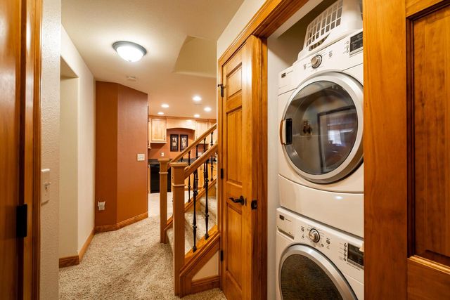 1288 Northview DRIVE, Oconomowoc, WI 53066