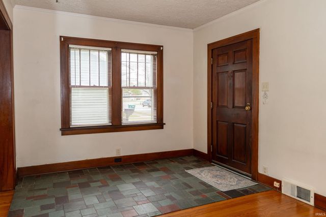 114 River Avenue, Mishawaka, IN 46544