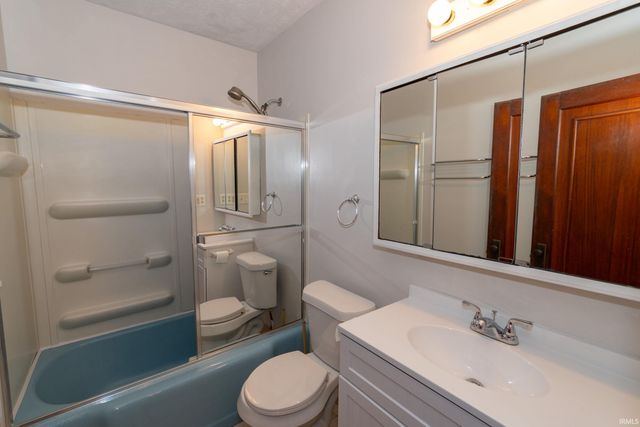 114 River Avenue, Mishawaka, IN 46544