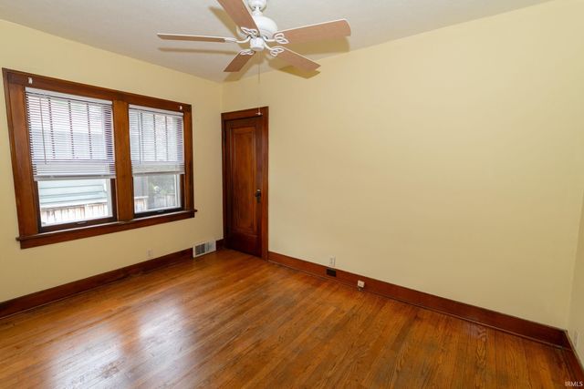 114 River Avenue, Mishawaka, IN 46544