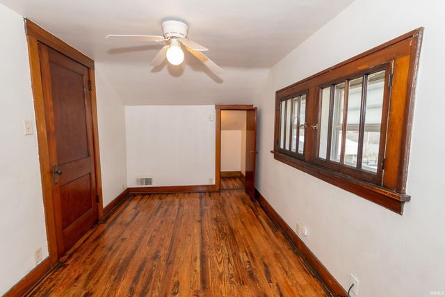 114 River Avenue, Mishawaka, IN 46544