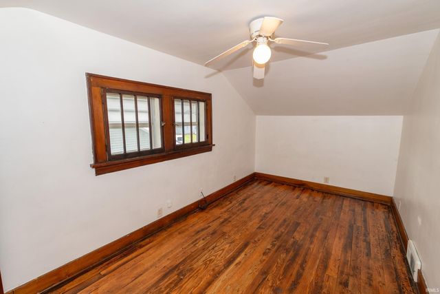 114 River Avenue, Mishawaka, IN 46544