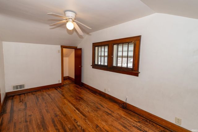 114 River Avenue, Mishawaka, IN 46544