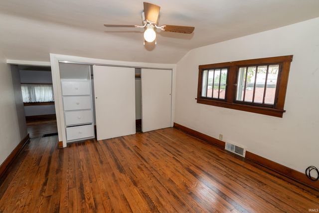 114 River Avenue, Mishawaka, IN 46544