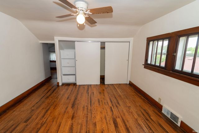 114 River Avenue, Mishawaka, IN 46544