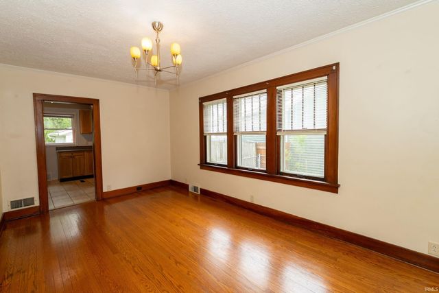 114 River Avenue, Mishawaka, IN 46544