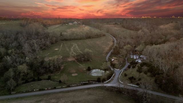 499 Mount Herman Rd, Shelbyville, TN 37160