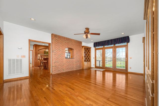 499 Mount Herman Rd, Shelbyville, TN 37160