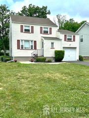 220 Penfield Place, Dunellen, NJ 08812