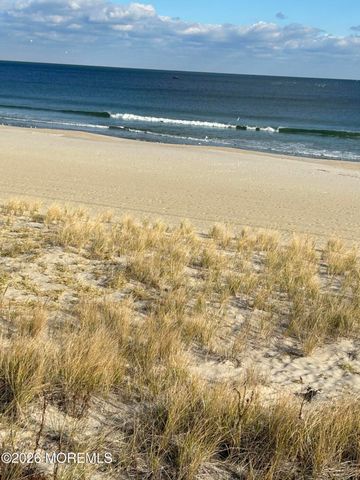 76 Wharfside Drive 404, Monmouth Beach, NJ 07750