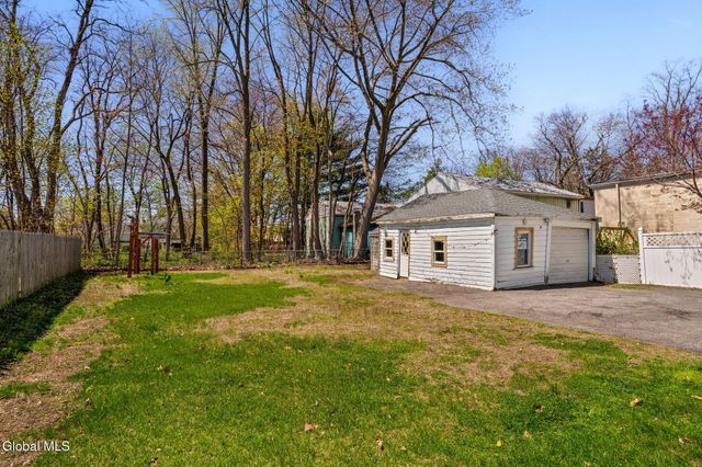 1321 Helderberg Avenue, Schenectady, NY 12306