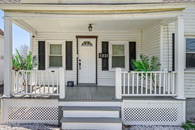1321 Helderberg Avenue, Schenectady, NY 12306