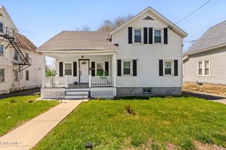 1321 Helderberg Avenue, Schenectady, NY 12306