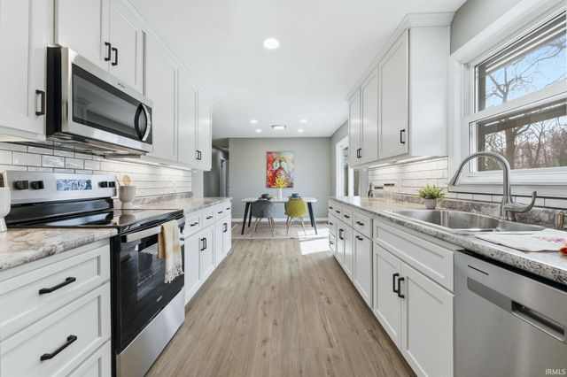 11264 E 550 S, Laotto, IN 46763