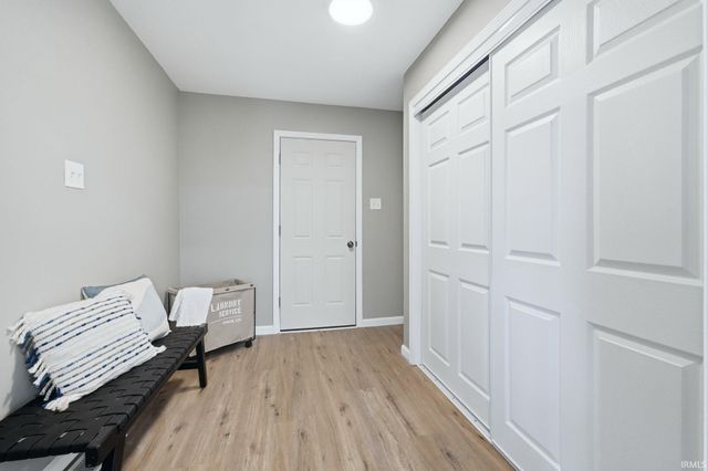 11264 E 550 S, Laotto, IN 46763