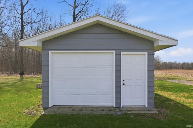 11264 E 550 S, Laotto, IN 46763