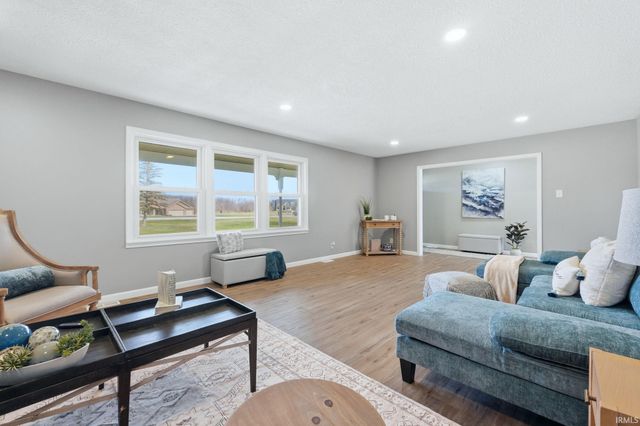 11264 E 550 S, Laotto, IN 46763