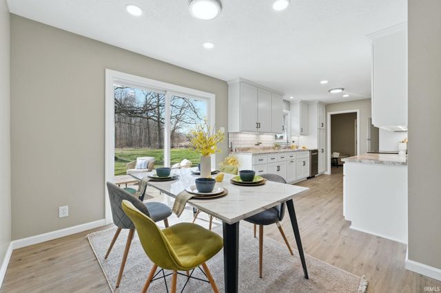 11264 E 550 S, Laotto, IN 46763