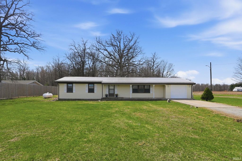 11264 E 550 S, Laotto, IN 46763