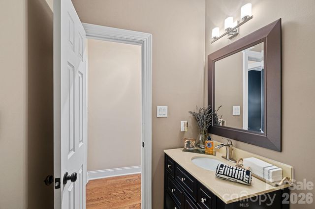 18806 Boundary Oaks Court, Davidson, NC 28036