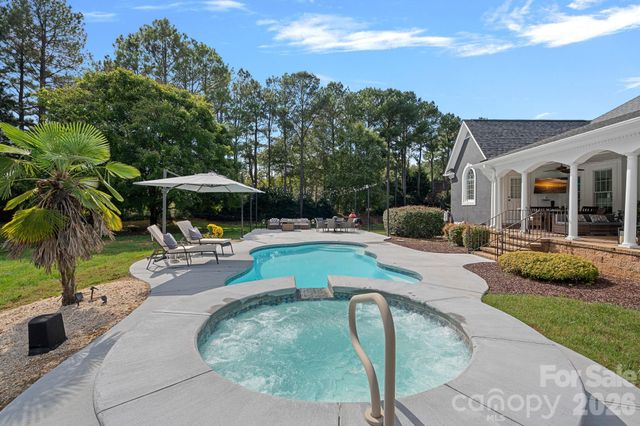 18806 Boundary Oaks Court, Davidson, NC 28036