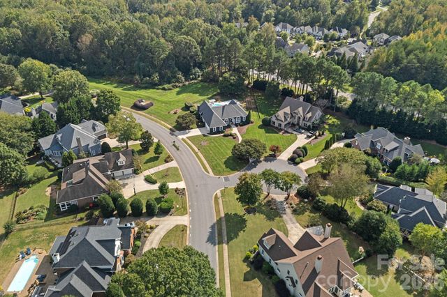 18806 Boundary Oaks Court, Davidson, NC 28036