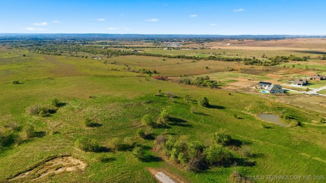 002 Sandstone Avenue, Skiatook, OK 74070