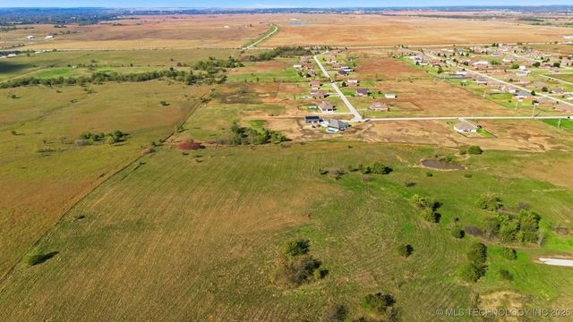 002 Sandstone Avenue, Skiatook, OK 74070