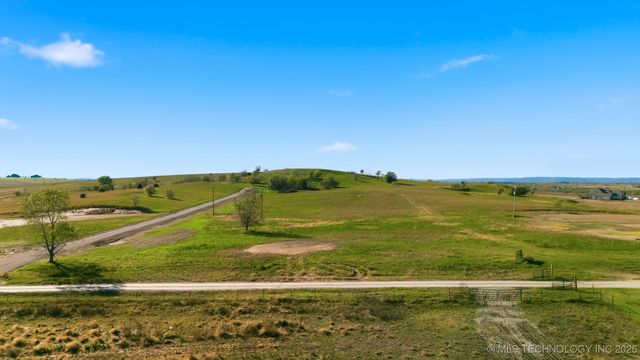 002 Sandstone Avenue, Skiatook, OK 74070