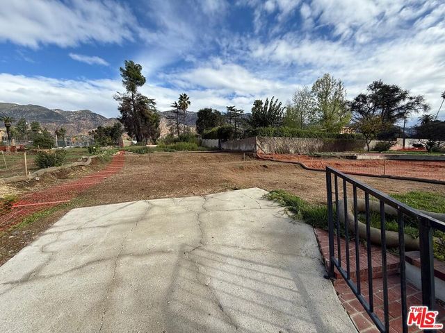 275 E Pentagon Street, Altadena, CA 91001