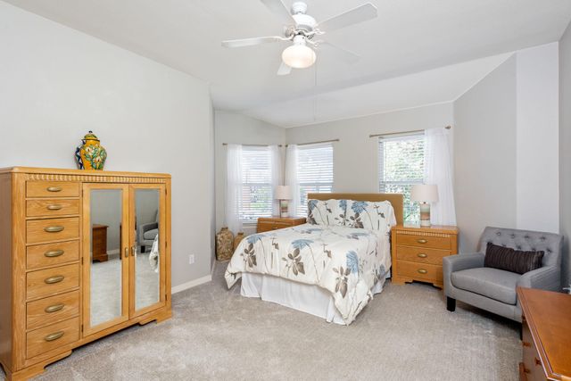 27 Stillmeadow DR, The Hills, TX 78738