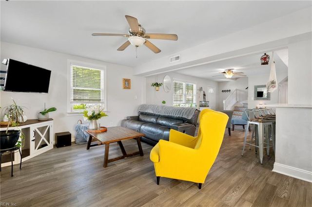 425 Elmont RD, Virginia Beach, VA 23452