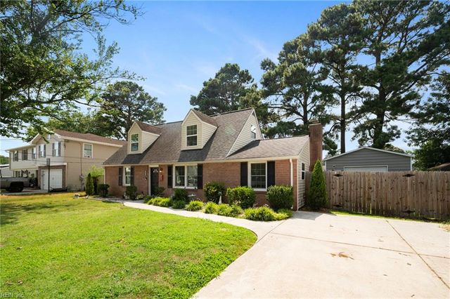 425 Elmont RD, Virginia Beach, VA 23452