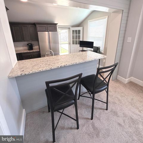 5 3RD ST, Brookhaven, PA 19015